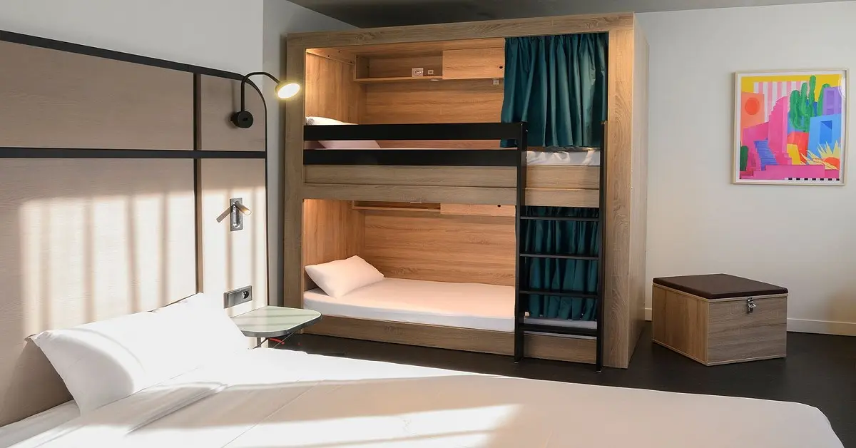 girls hostel near high court multan